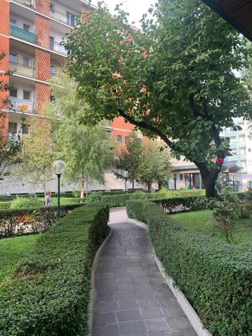 Cozy 1-Room Studio In Giambellino Milano Exterior foto